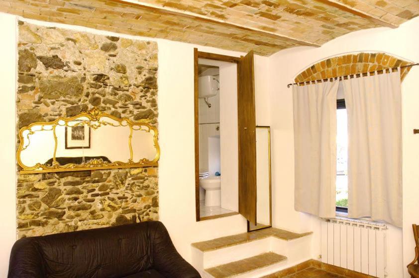 Vecchia Locanda Sarzana Rum bild